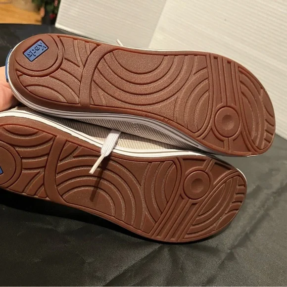 Keds tan/ cream Casual Sneakers woman’s size 7.5 like new - Picture 6 of 7